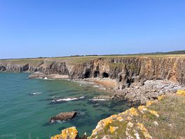 Nearby stackpole head