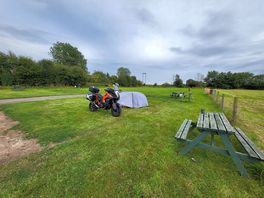 Solo tenr paarked bh hard standing pitch... it was quite permitted to oark anywhere
