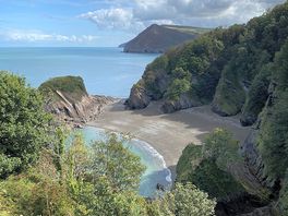 A view over broadsands beach, a short walk above the campsite, not accessible as of september 2025