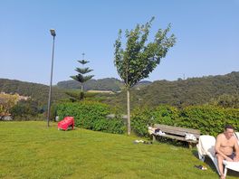 Paysage vu de la piscine.