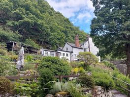 The lovely crown inn pub