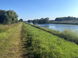 Beautiful walk with the family along the river.