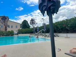 Piscina molto bella, e i bambini si sono divertiti molto