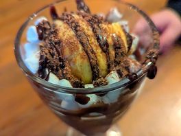 Marshmallow sundae