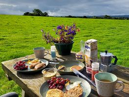 Amazing spot for outdoor brunch!!!