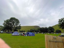 Winnatts pass mam tor overlooking the site