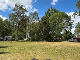 Quiet & relaxing site.