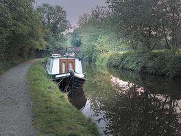 Walk along canal opposit