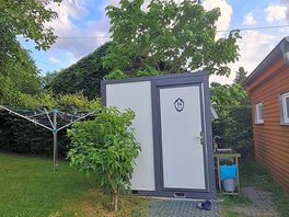 Duschhäuschen mit spülmöglichkeit
