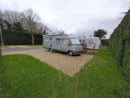 Pitch with 7m motorhome on