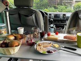 Reichlich für mich als „wenig esserin“ eine tagesration und soo liebevoll präsentiert.