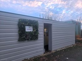 Laundry room, they even had a drying area with a washing line!