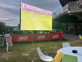 The kids loved the big screen outdoors!