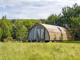Stargazy 2 bedroom glamping pod exterior