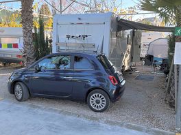 Stellplätze und platz für mietauto