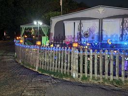 Light all over, nice way to light the paths.
