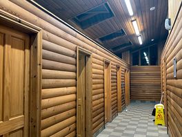 Beautiful cabin shower/toilet block