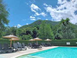 La piscine du camping.