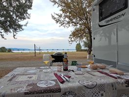 Vista del lago dalla piazzola