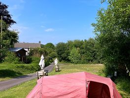 Beautiful scenery and lovely picnic benches for each pitch.