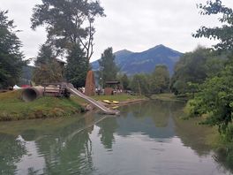 Wasserspielplatz im seitenarm der möll