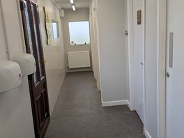 Showers looked clean and good sizes