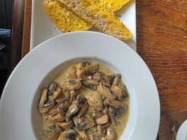 Garlic mushroom starter.