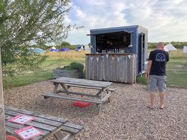 Cocktail bar!