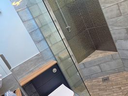 Spotless shower block