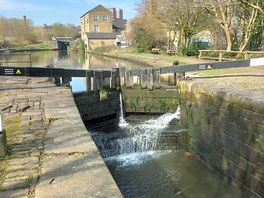 Sowerby bridge canal.