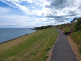 Out of the park, up a small rubbly path and onto a nice path to crail shown here.