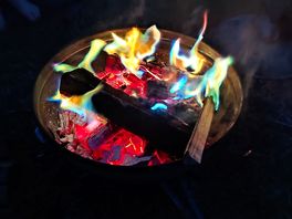 Magical wood fire by night!
