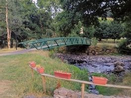 Promenade au bord de la rivière.