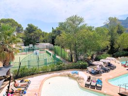 Kids pool and games pitch