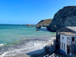 Lovely walk down to trevaunance cove