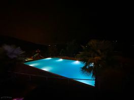 Piscina con zona infantil