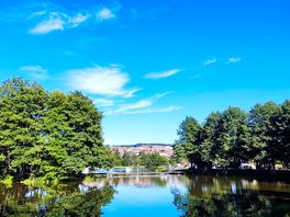 Belle petite étendue d'eau