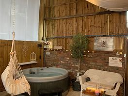 Spa space - hot tub and swing