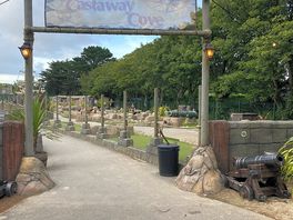 Free crazy golf. pirate themed.