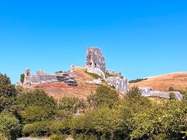 5 mins down the road corfe castle