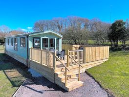Oak tree lodge
