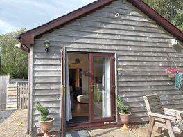 The beautiful lodge from the front.