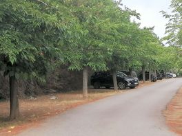 Parking ou toilette pour chiens ou toilette de nuit pour campeur trop loin des sanitaires