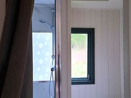 Zeus shepherd's hut shower and eco toilet