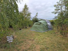 Spacious secluded pitches for family-sized tent or two