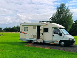 Electric hard standing pitch