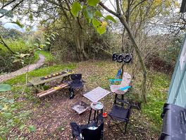 Woodpecker shepherds hut | outdoor area