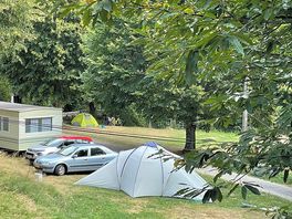 Tentplaats en een aantal accomodaties