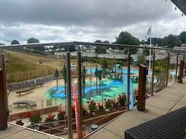 Amazing pool and splash pool