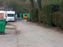 Free entertainnment for the kiddies/play area?